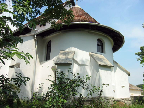 A magyarpéterfalvi református templom (Vetési László fényképe, forrás: www.hereditatum.org)