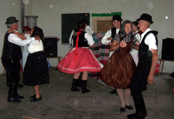 Szilágysámsoni táncosok 2009-ben. A szerző felvétele