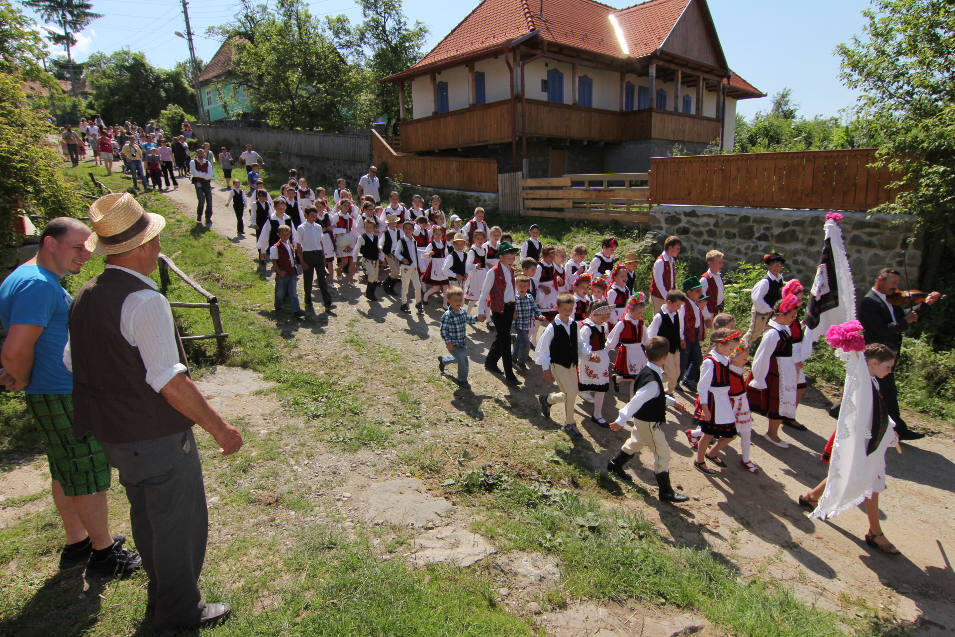Kecsetiek felvonulása 2011 nyarán - Farkaslaka