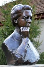Krüzselyi Erzsébet
